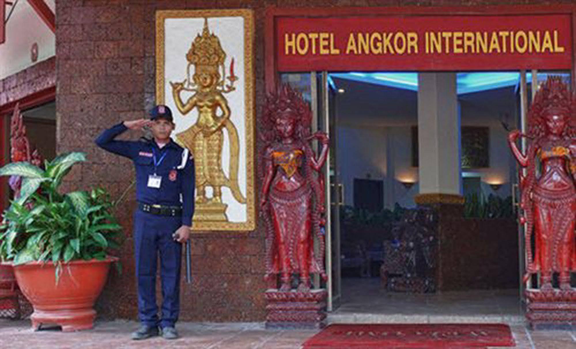 Angkor International Hotel Пномпень Екстер'єр фото